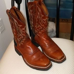 Ariat Mens 7 square toe boots